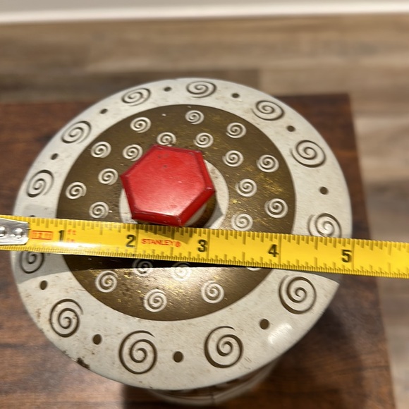 Metal decorative tin - Picture 3 of 3